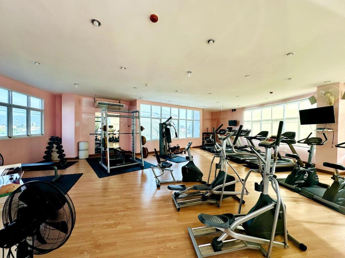 Wisdom Burg Bangsaen, Pool, Gym Aparthotel Ban Rong Khoei Exterior foto