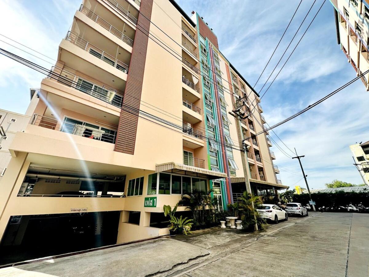 Wisdom Burg Bangsaen, Pool, Gym Aparthotel Ban Rong Khoei Exterior foto
